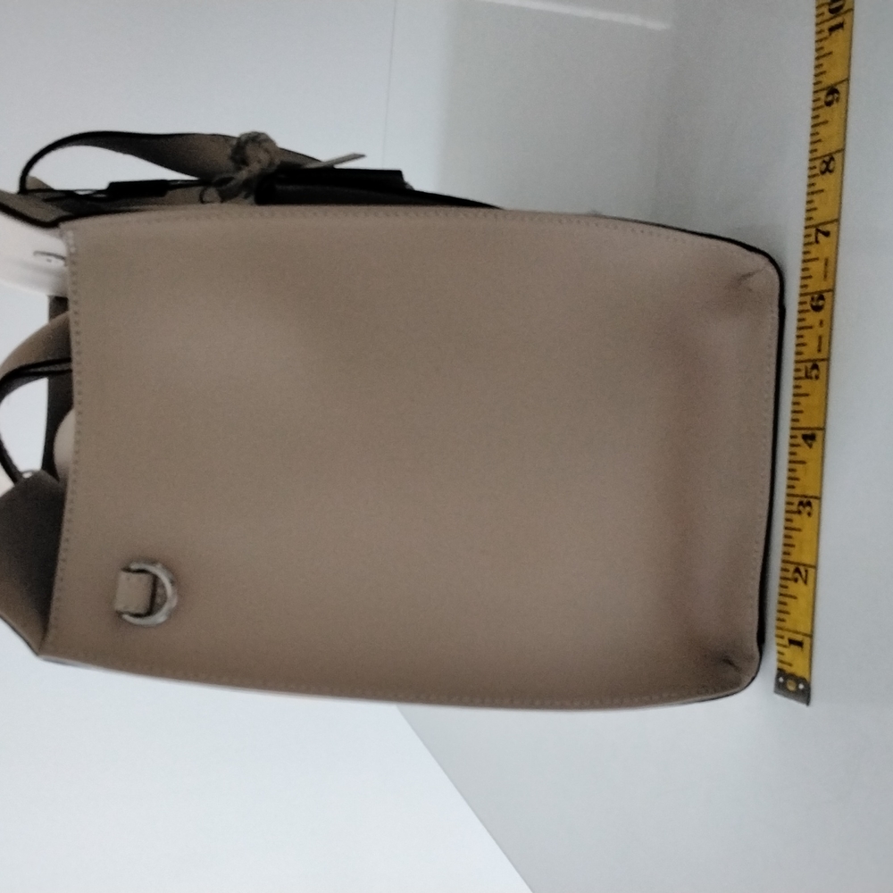 Varriale large tote in genuine leather (made in Italy) 17" x 12" x 6.5" - Picture 16 of 16